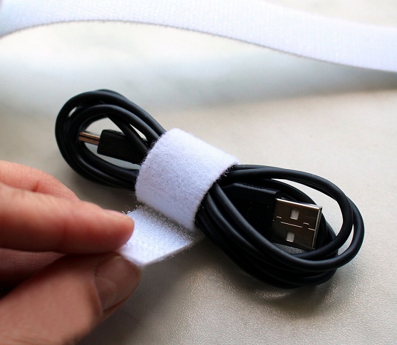 Suchý zips šírka 20 mm biely obojstranný